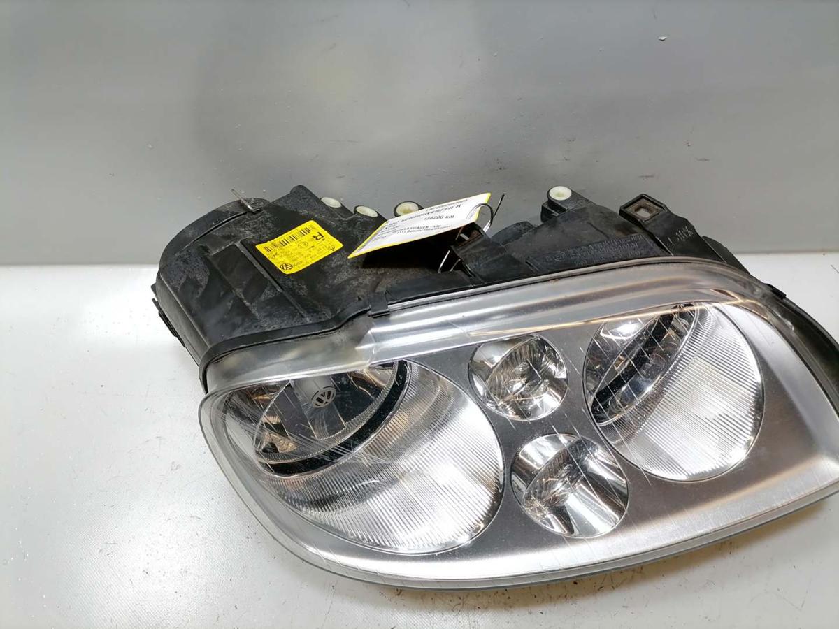 VW Touran 1T original Scheinwerfer vorn rechts Halogen Bj.2006